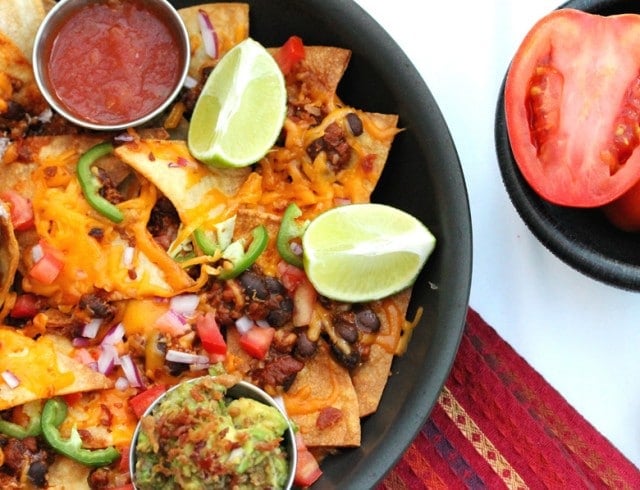 Chili Bacon Nachos in Pan