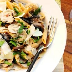 Penne Pasta with Chicken and Mushrooms