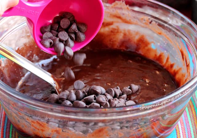 Add chocolate chips to brownie batter