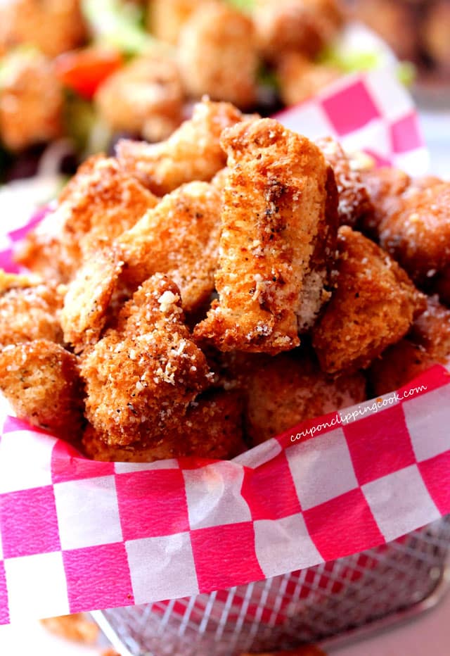 Seasoned hot dog bun croutons