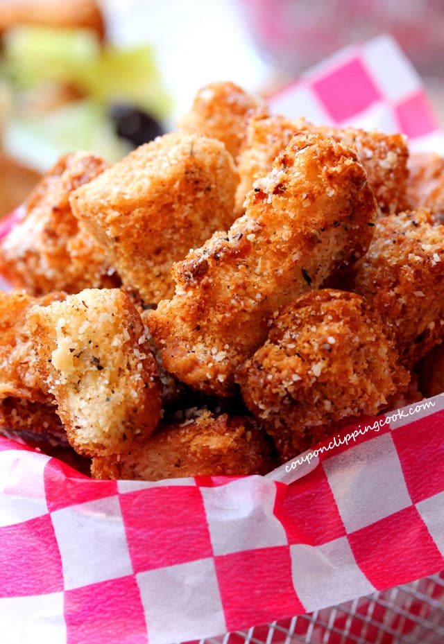 Seasoned hot dog bun croutons